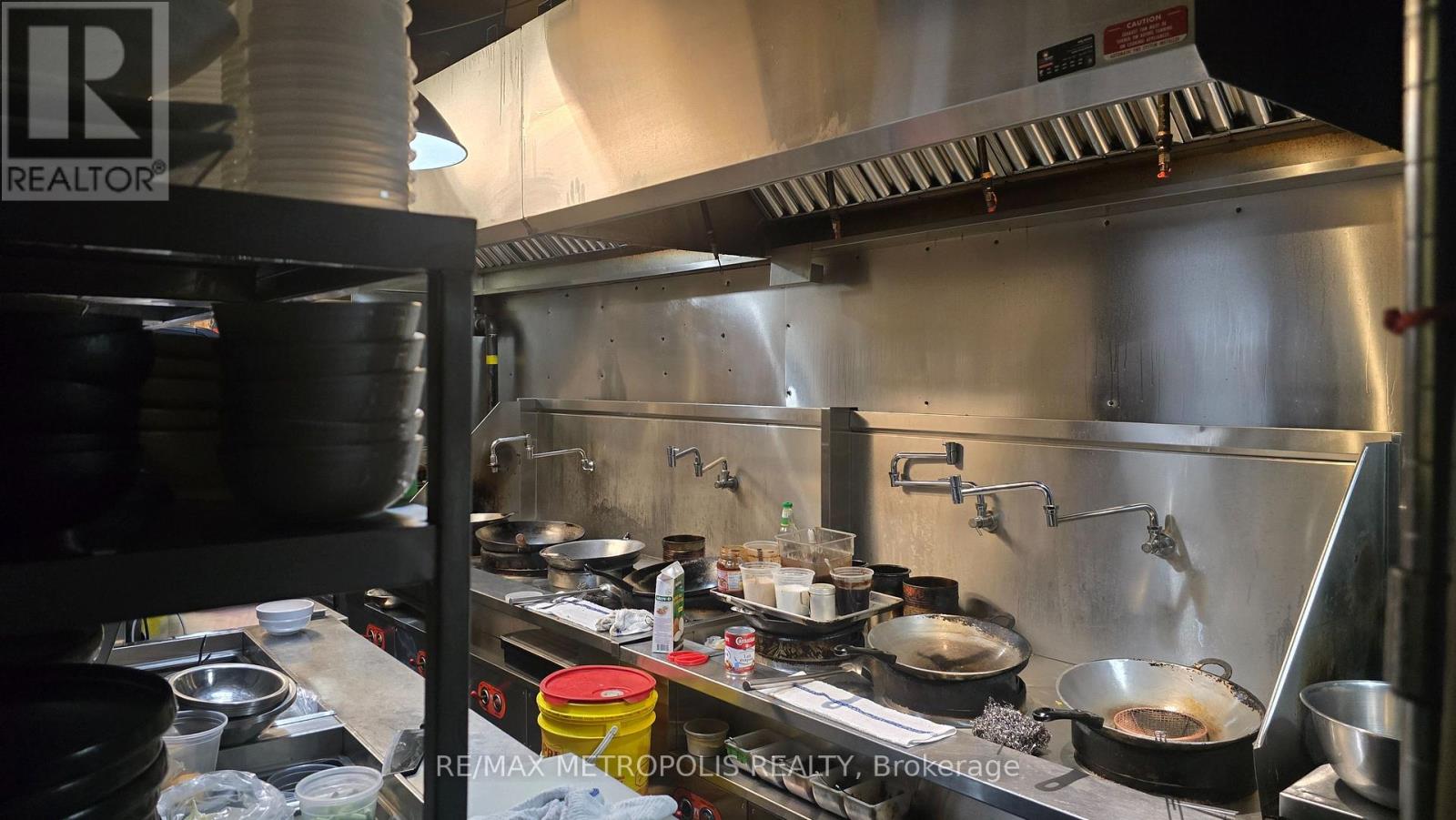 730 Queen Street E, Toronto, Ontario  M4M 1H2 - Photo 12 - E12476677