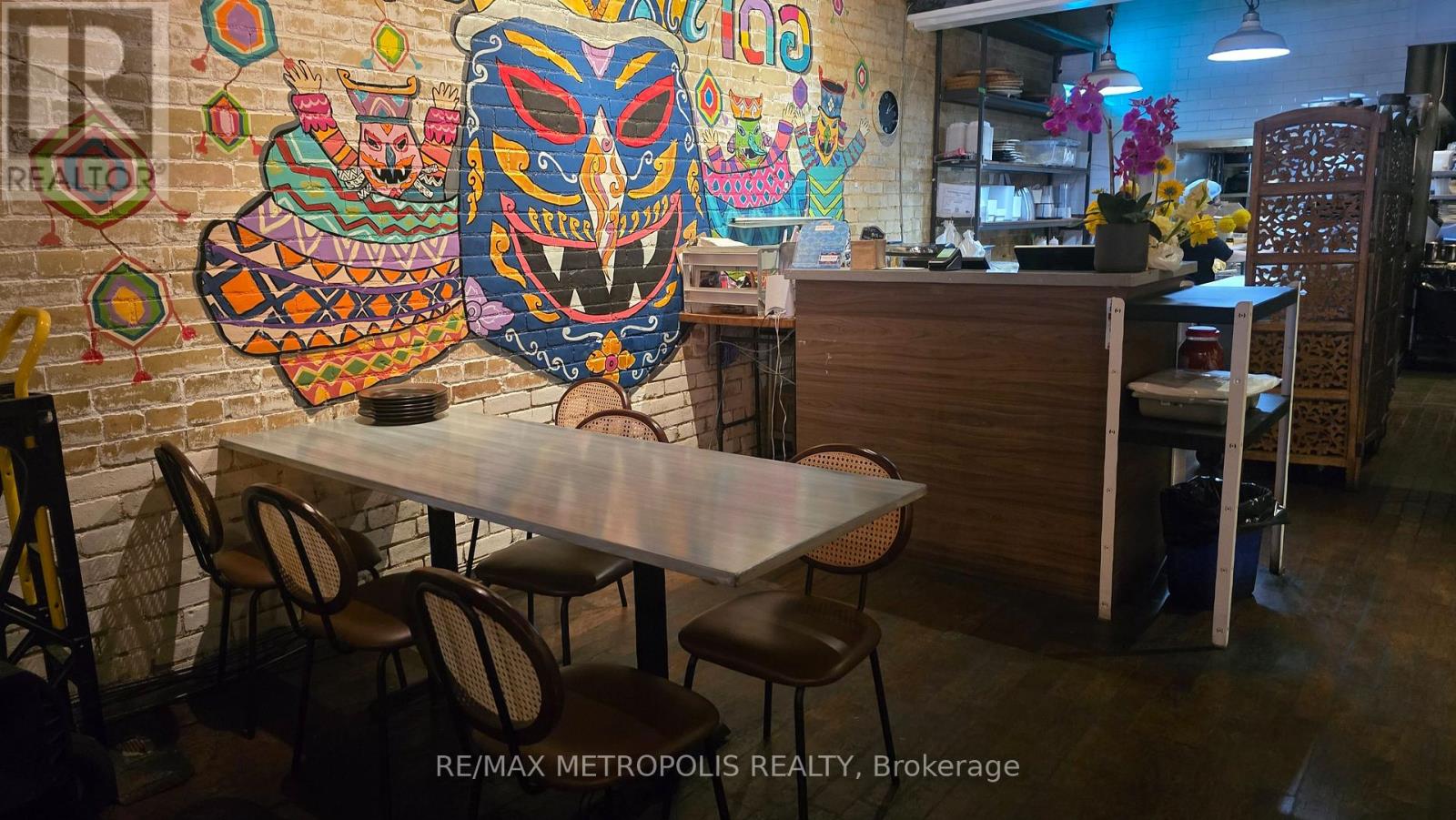 730 Queen Street E, Toronto, Ontario  M4M 1H2 - Photo 6 - E12476677