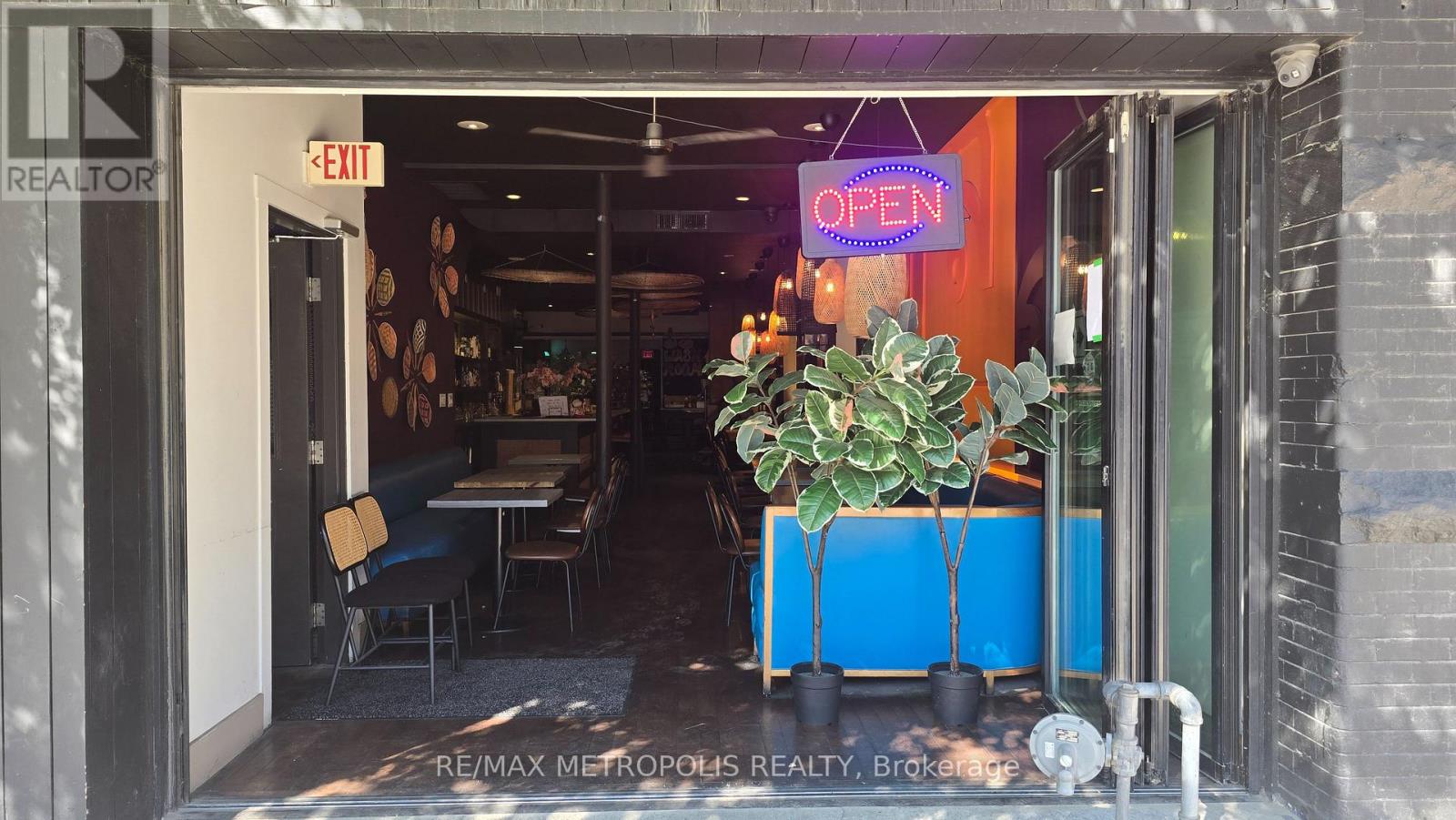 730 Queen Street E, Toronto, Ontario  M4M 1H2 - Photo 2 - E12476677