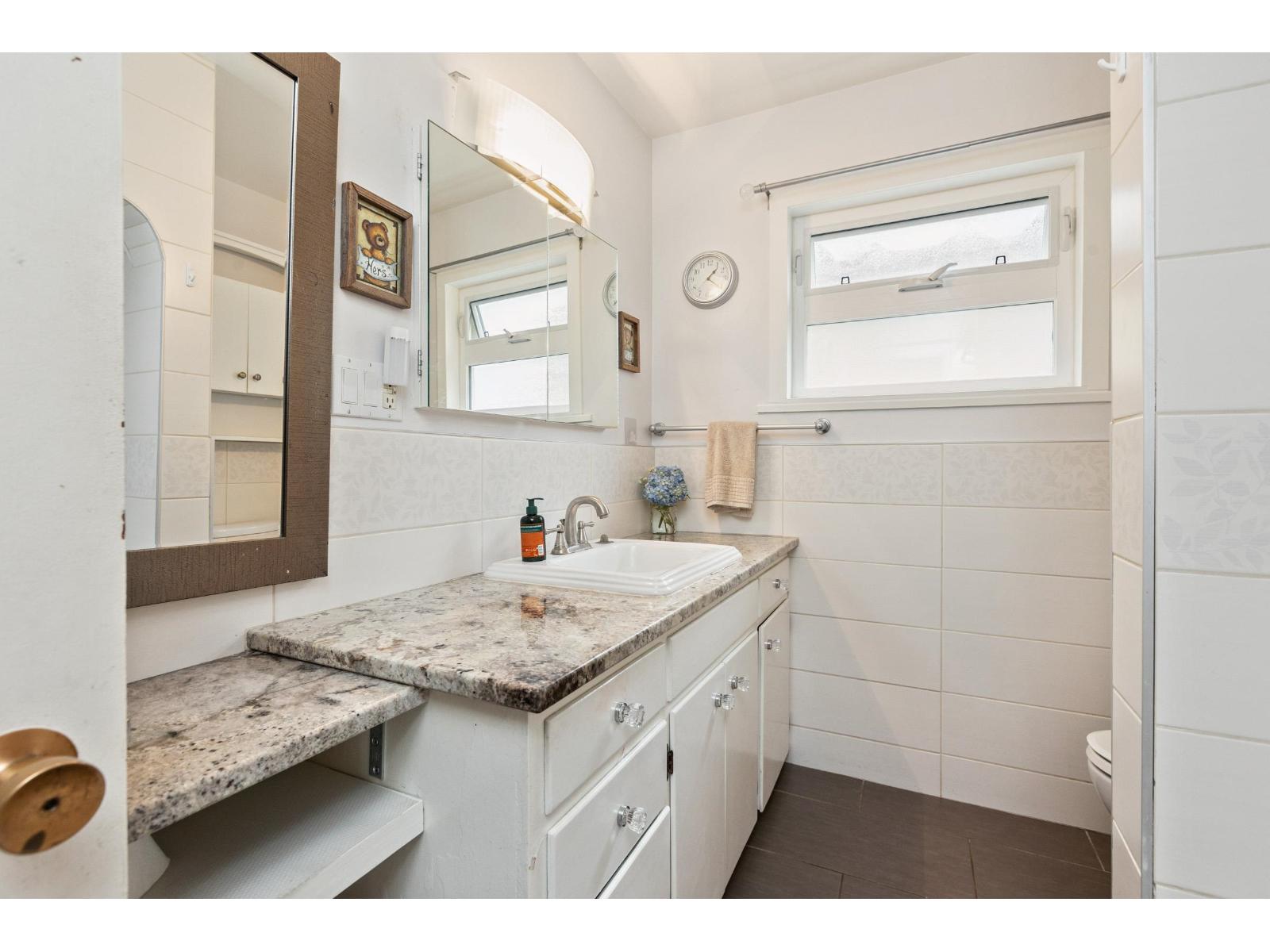 14093 Magdalen Avenue, White Rock, British Columbia  V4B 2W6 - Photo 15 - R3060794