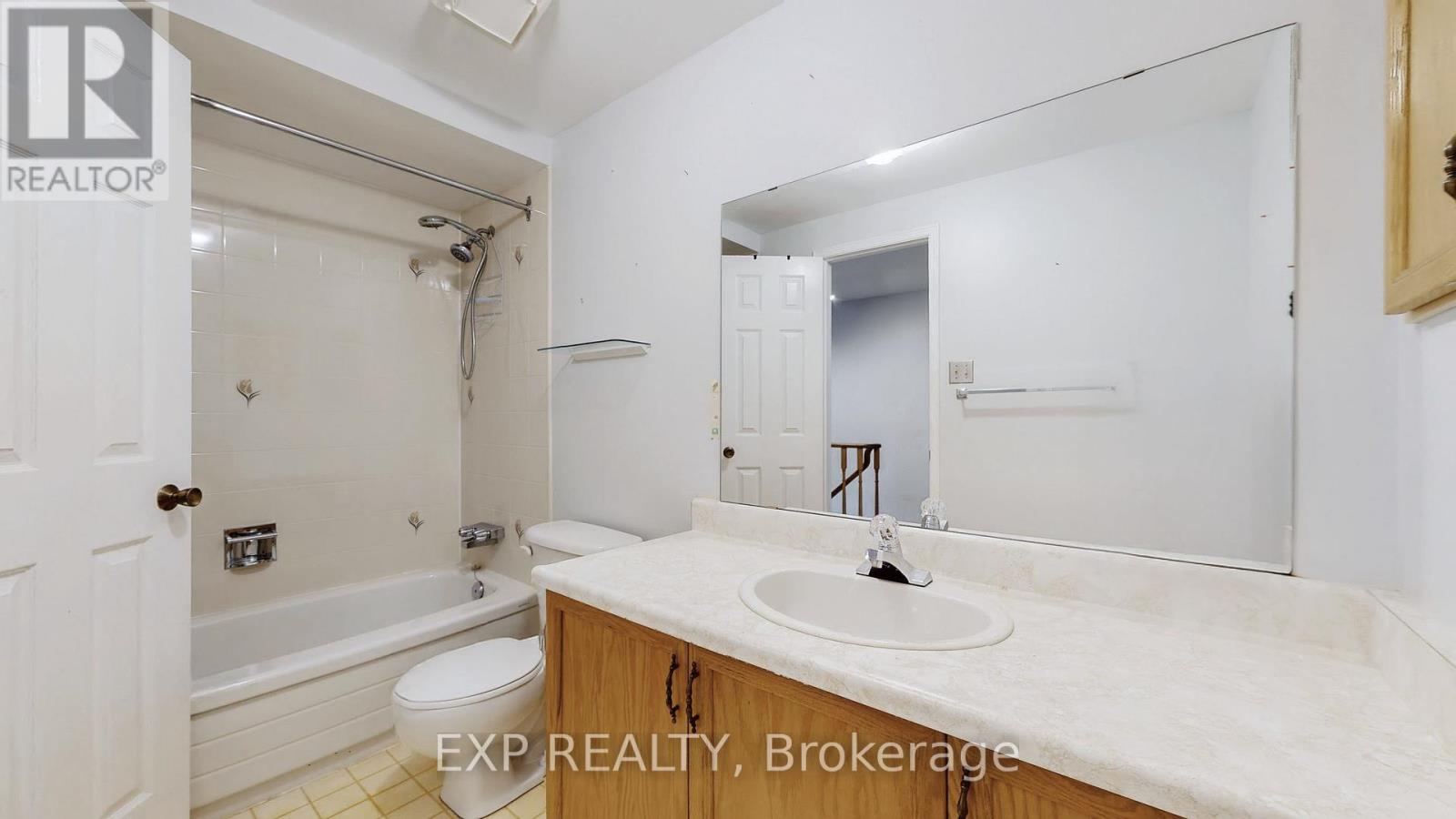 5023 Salishan Circle, Mississauga, Ontario  L5R 3E3 - Photo 33 - W12474491
