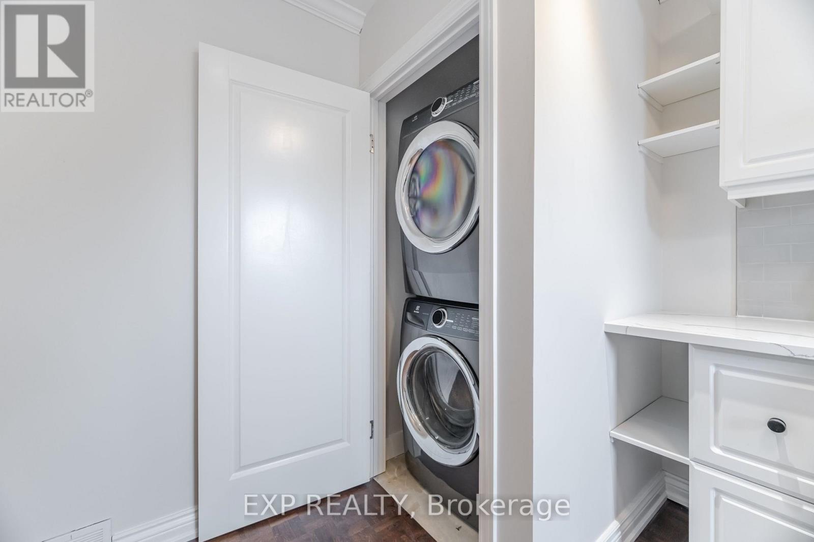 2nd And 3rd Floor - 84 Earlscourt Avenue, Toronto, Ontario  M6E 4A9 - Photo 8 - W12476728