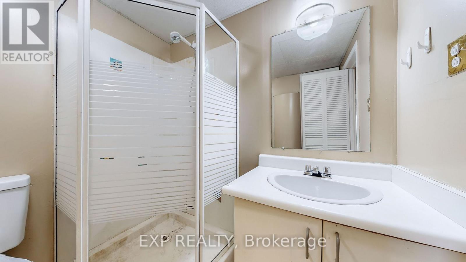 5023 Salishan Circle, Mississauga, Ontario  L5R 3E3 - Photo 40 - W12474491