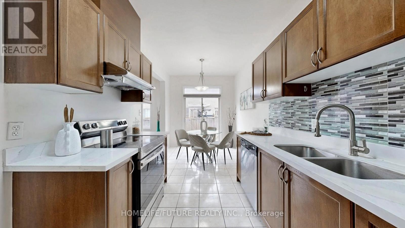 73 Coleluke Lane, Markham, Ontario  L3S 0B8 - Photo 12 - N12476844