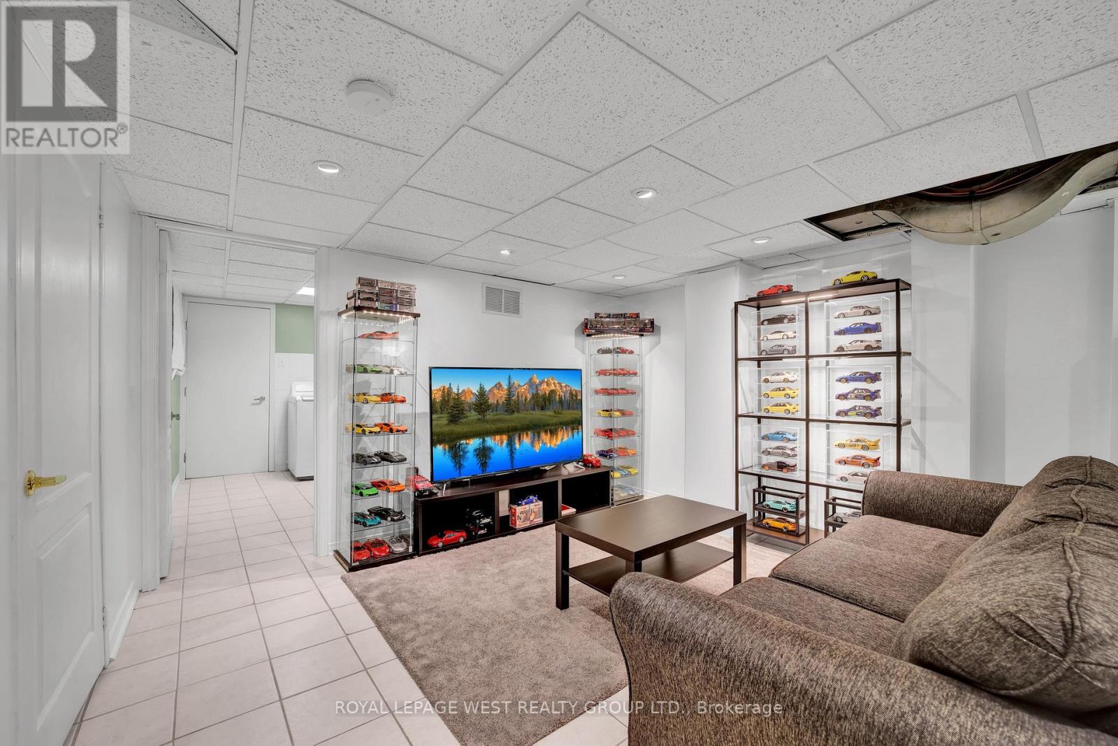 272 Wildberry Crescent, Vaughan, Ontario  L4H 2H7 - Photo 15 - N12476853