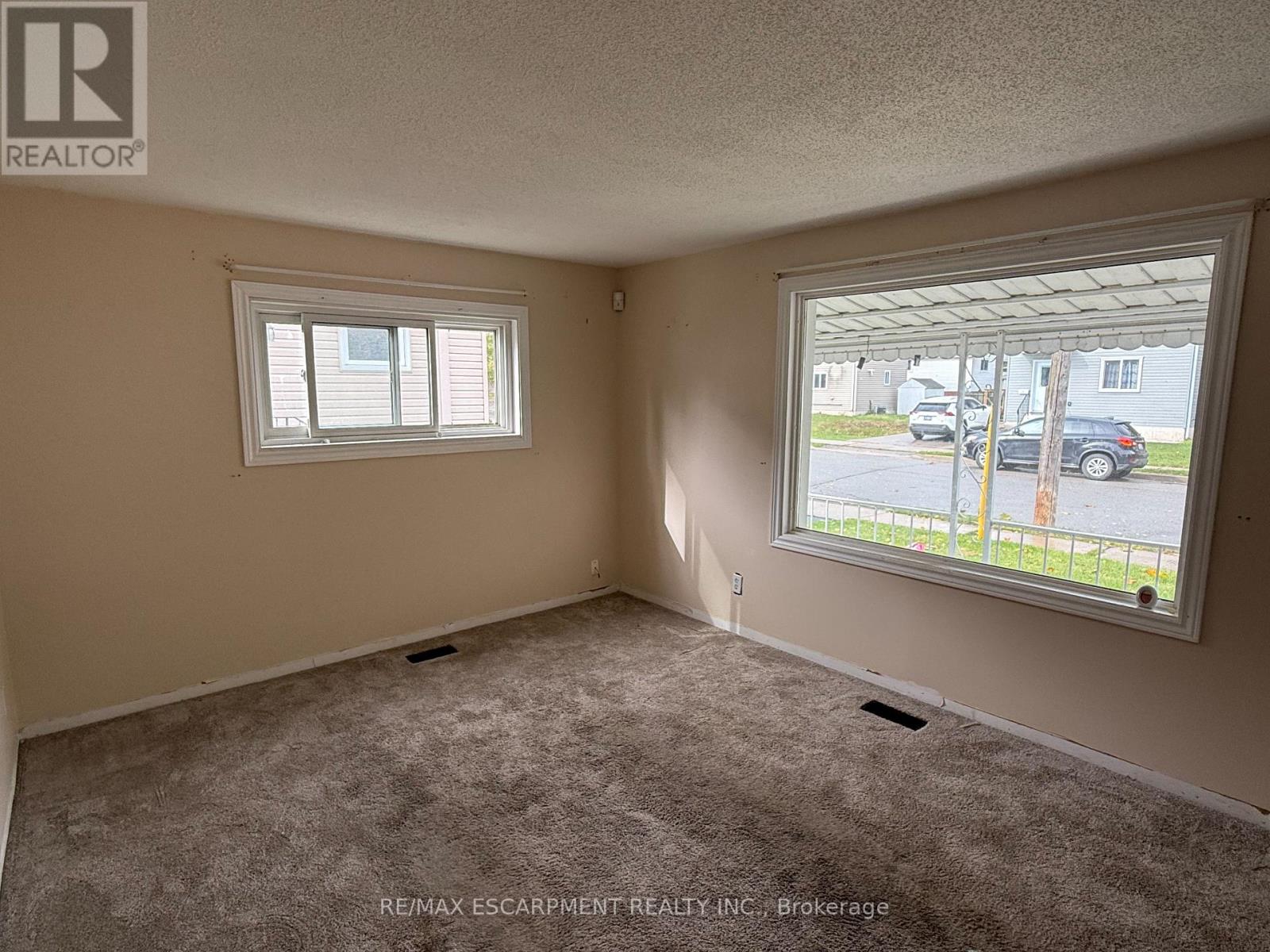 106 Aberdeen Avenue, Brantford, Ontario  N3S 1S3 - Photo 6 - X12474901