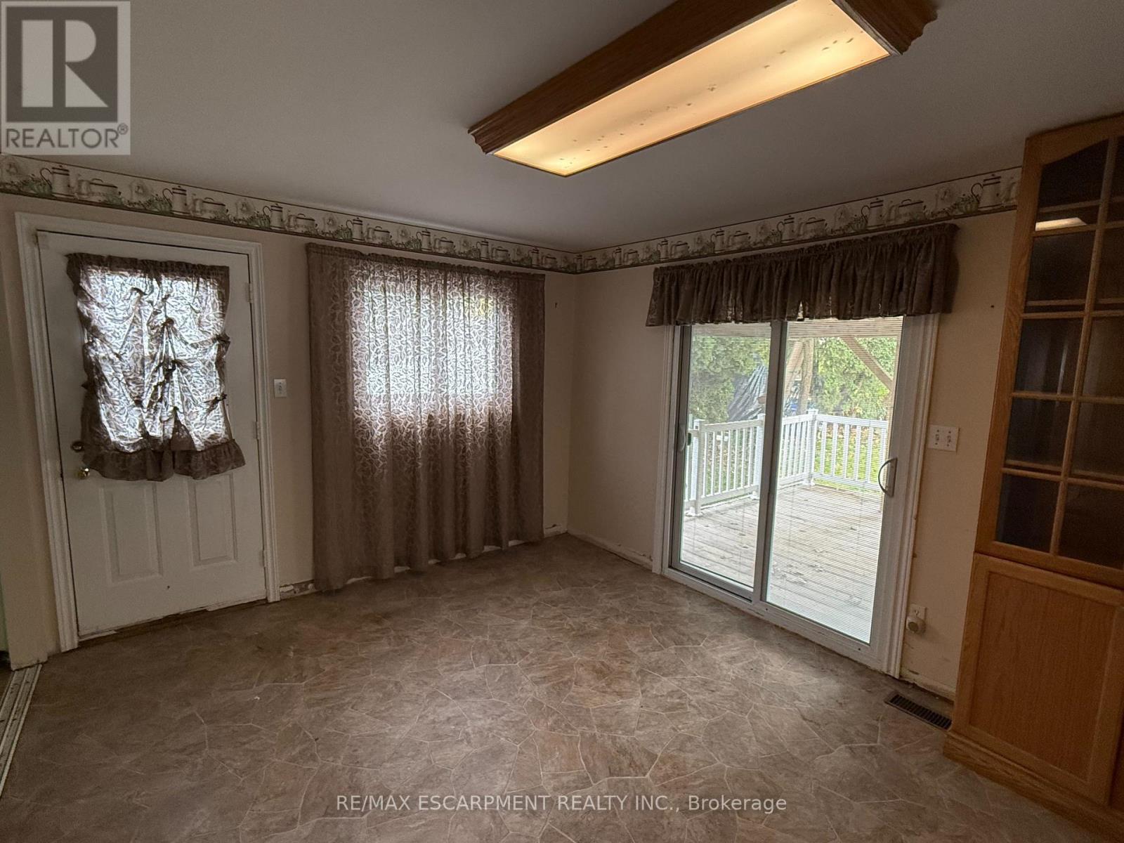 106 Aberdeen Avenue, Brantford, Ontario  N3S 1S3 - Photo 12 - X12474901
