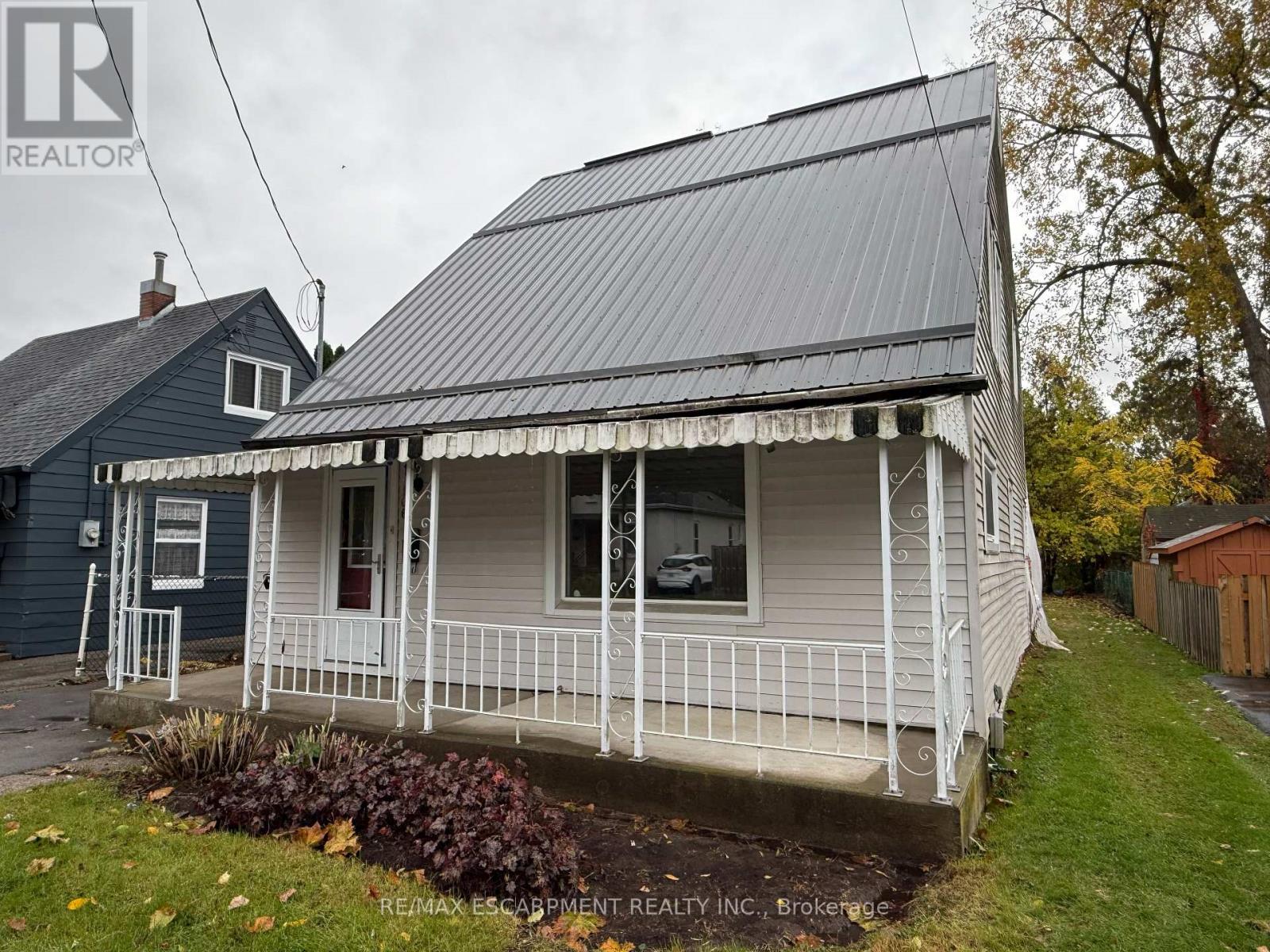 106 Aberdeen Avenue, Brantford, Ontario  N3S 1S3 - Photo 2 - X12474901