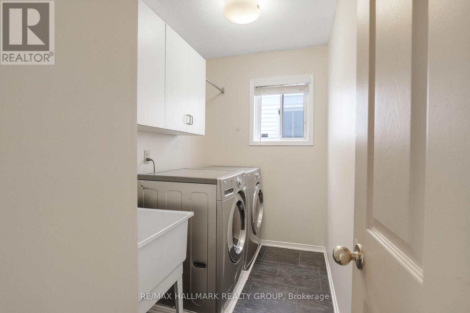 6 Robina Avenue, Ottawa, Ontario  K2H 9R3 - Photo 13 - X12474277