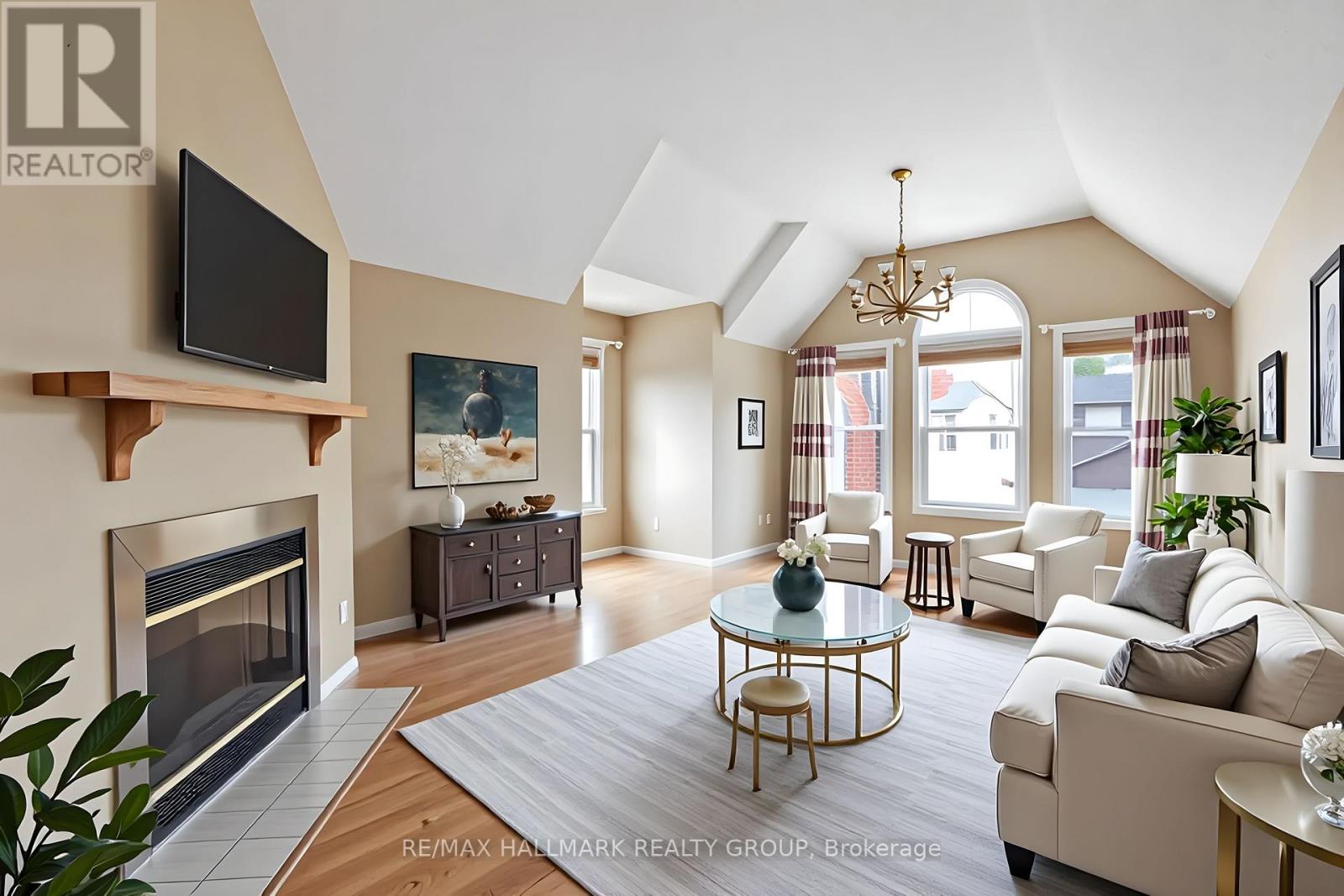 6 Robina Avenue, Ottawa, Ontario  K2H 9R3 - Photo 14 - X12474277