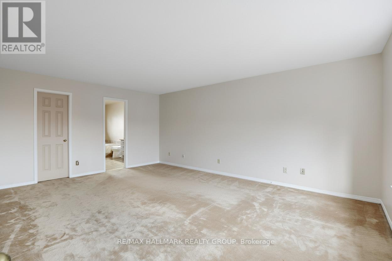 6 Robina Avenue, Ottawa, Ontario  K2H 9R3 - Photo 17 - X12474277