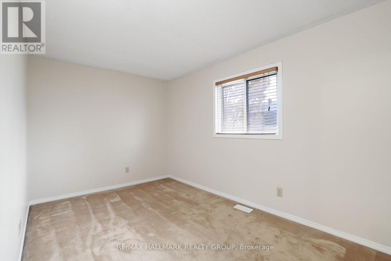 6 Robina Avenue, Ottawa, Ontario  K2H 9R3 - Photo 21 - X12474277