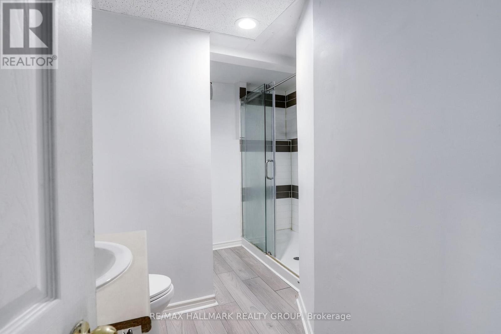6 Robina Avenue, Ottawa, Ontario  K2H 9R3 - Photo 29 - X12474277