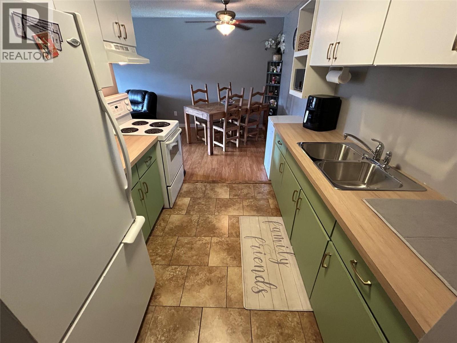 1900 Tranquille Road Unit# 26, Kamloops, British Columbia  V2B 7V1 - Photo 4 - 10366565
