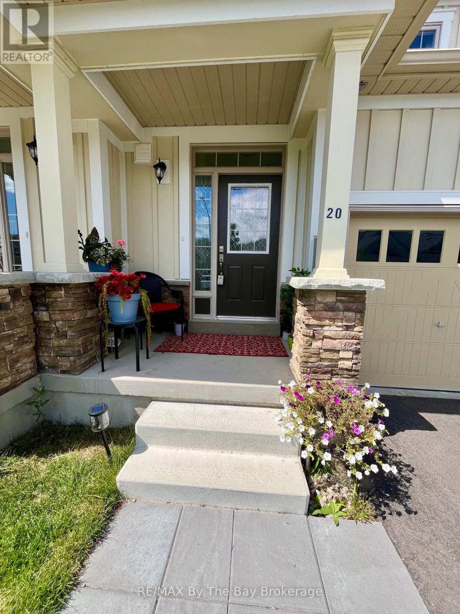 20 Little River Crossing, Wasaga Beach, Ontario  L9Z 0J8 - Photo 2 - S12476962