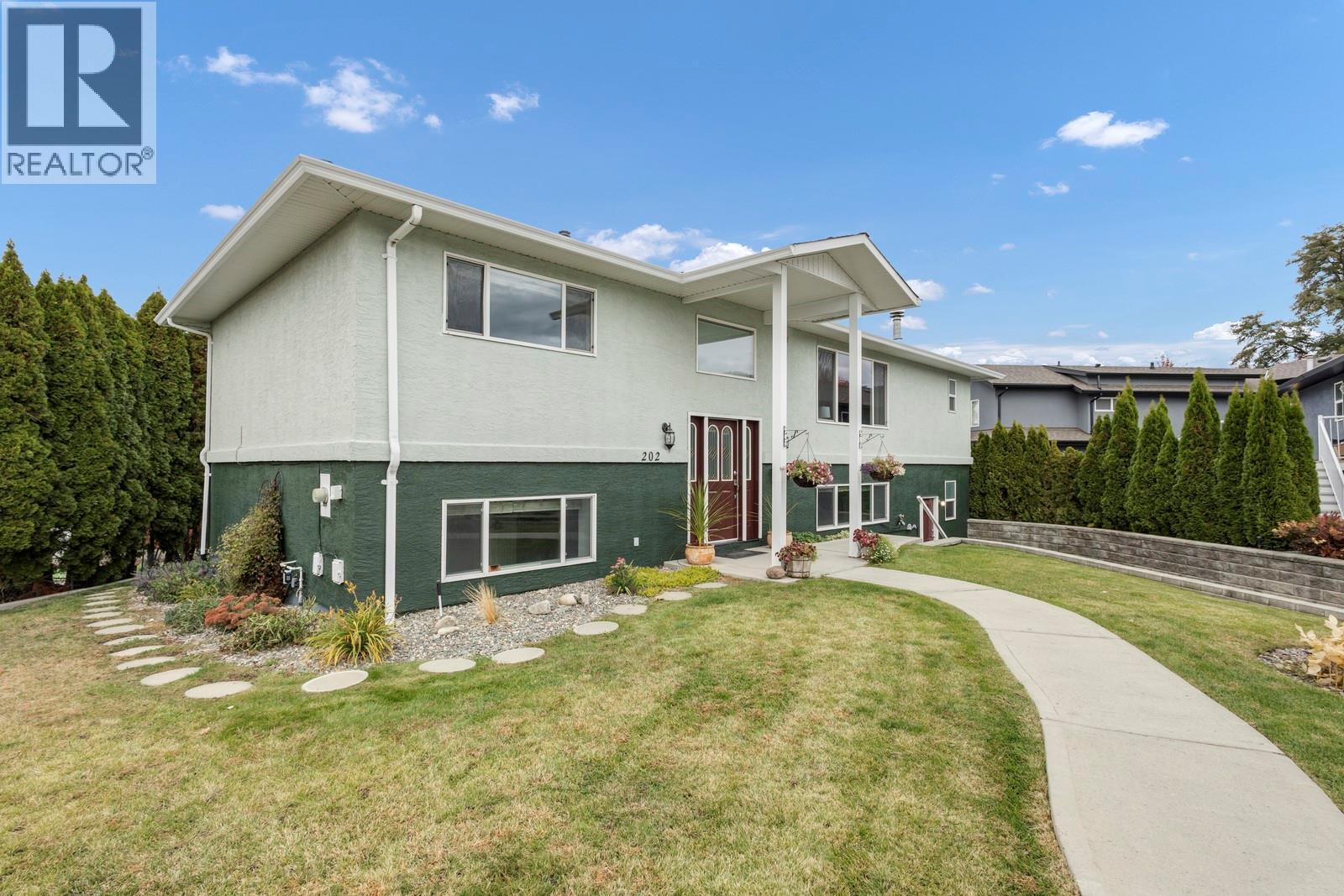 202 Pearson Road, Kelowna, British Columbia