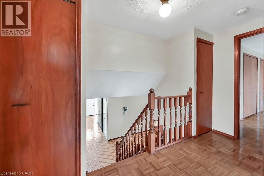 10 Peacock Place, Hamilton, Ontario  L9A 4Z2 - Photo 27 - 40732523
