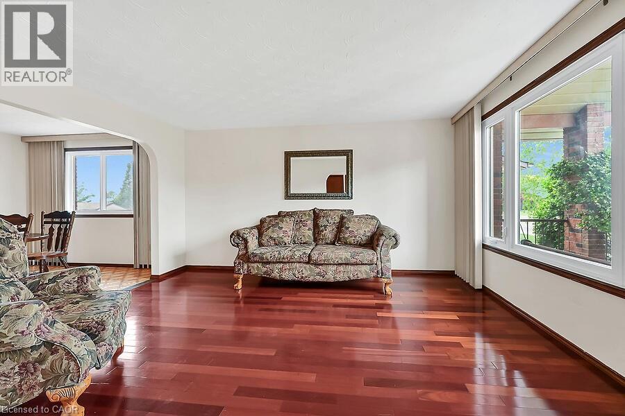10 Peacock Place, Hamilton, Ontario  L9A 4Z2 - Photo 9 - 40732523