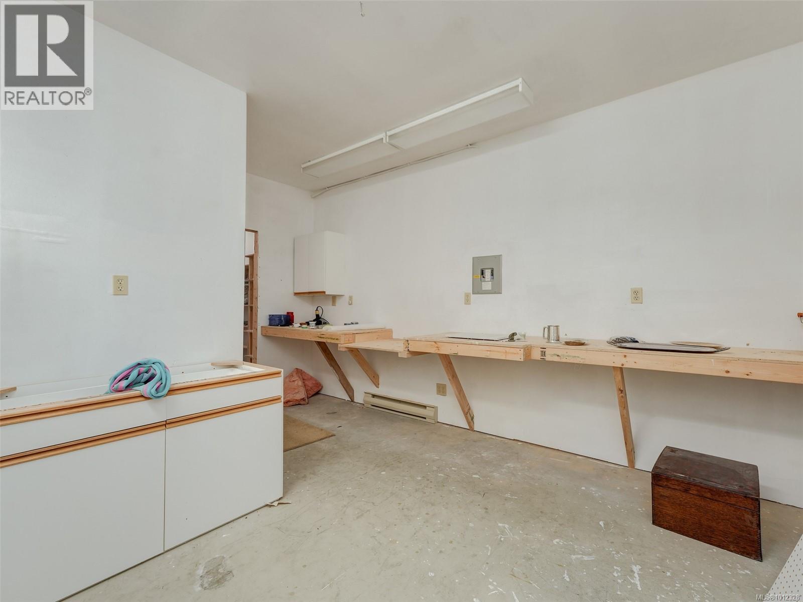 44 4318 Emily Carr Dr, Saanich, British Columbia  V8X 5E7 - Photo 28 - 1012328