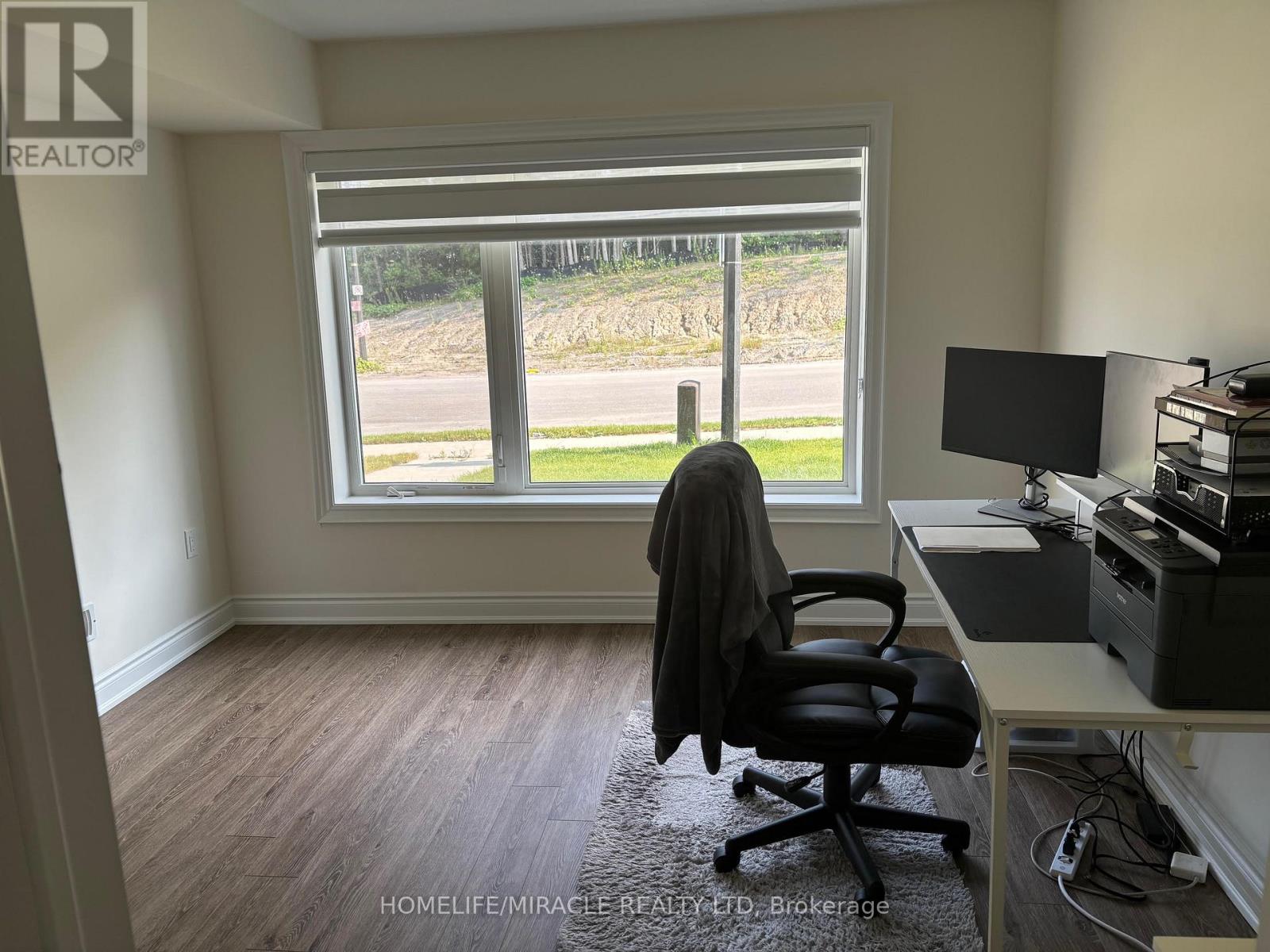 8 Bennington Road, Newmarket, Ontario  L3X 0M8 - Photo 27 - N12475436