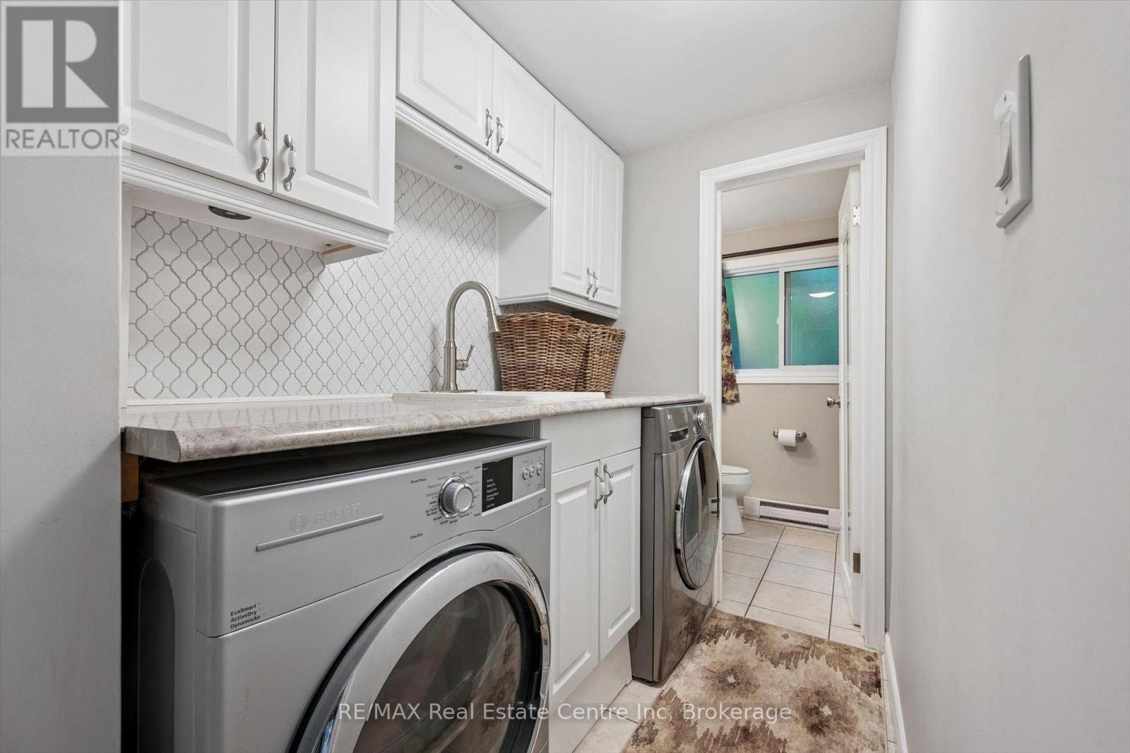 4 Berkley Place, Guelph, Ontario  N1E 1E6 - Photo 13 - X12477015