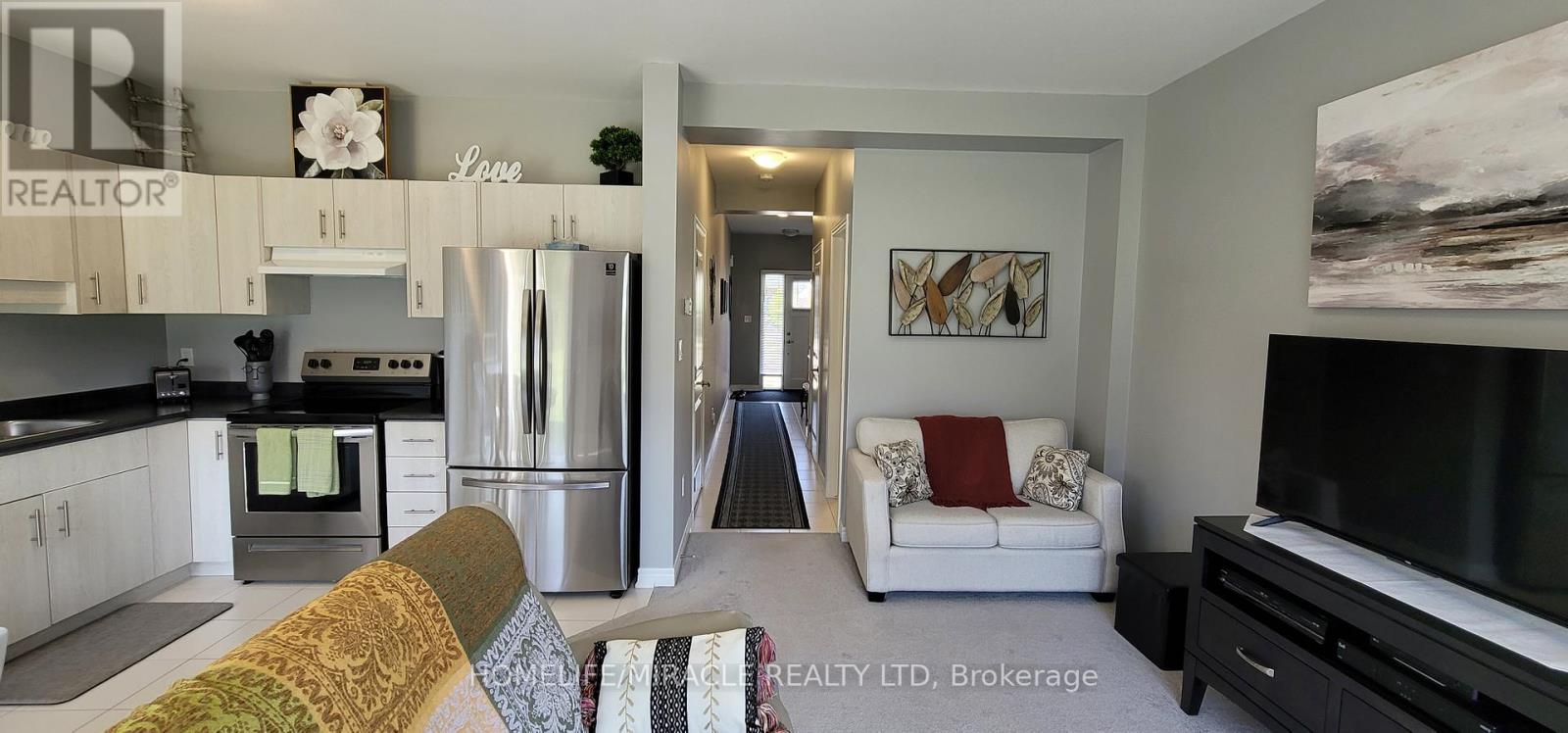 50 Lymburner Street, Pelham, Ontario  L0S 1E6 - Photo 11 - X12476535