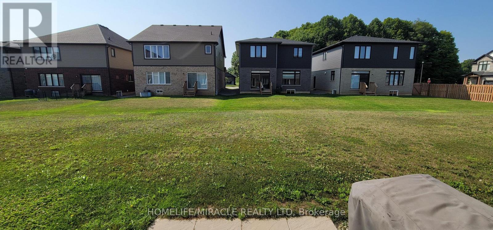 50 Lymburner Street, Pelham, Ontario  L0S 1E6 - Photo 36 - X12476535