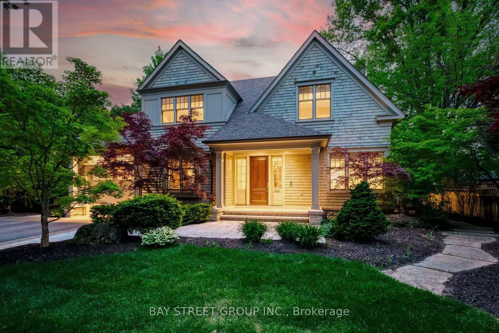 1049 CEDAR GROVE BOULEVARD, Oakville, Ontario