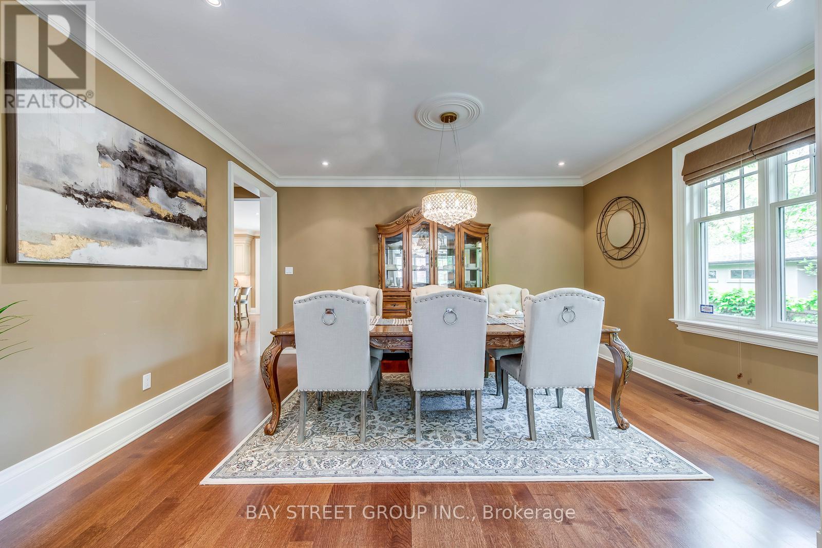 1049 Cedar Grove Boulevard, Oakville, Ontario  L6J 2C2 - Photo 15 - W12476833