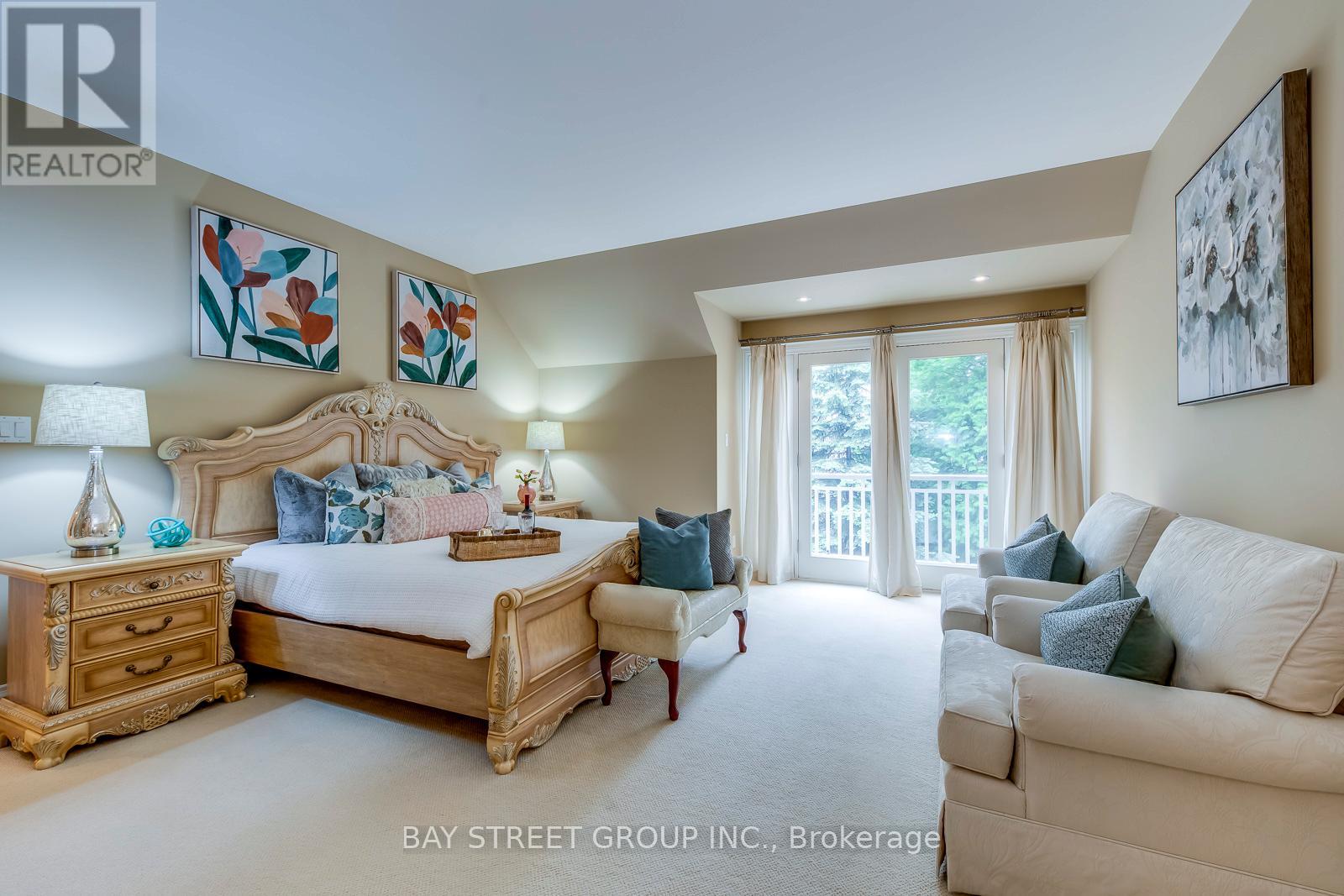 1049 Cedar Grove Boulevard, Oakville, Ontario  L6J 2C2 - Photo 29 - W12476833