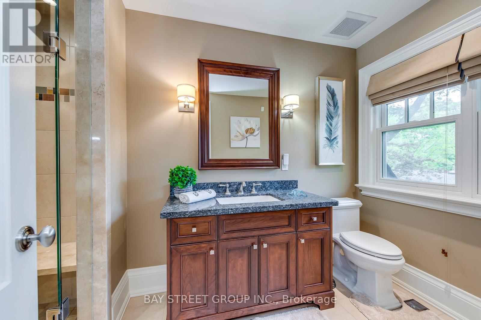 1049 Cedar Grove Boulevard, Oakville, Ontario  L6J 2C2 - Photo 35 - W12476833