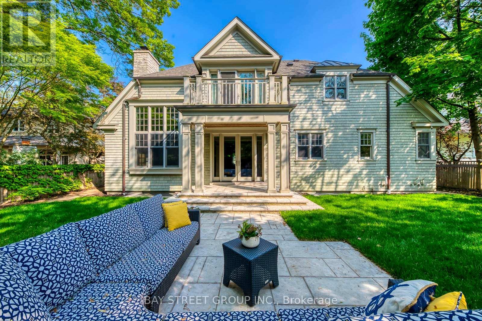 1049 Cedar Grove Boulevard, Oakville, Ontario  L6J 2C2 - Photo 47 - W12476833
