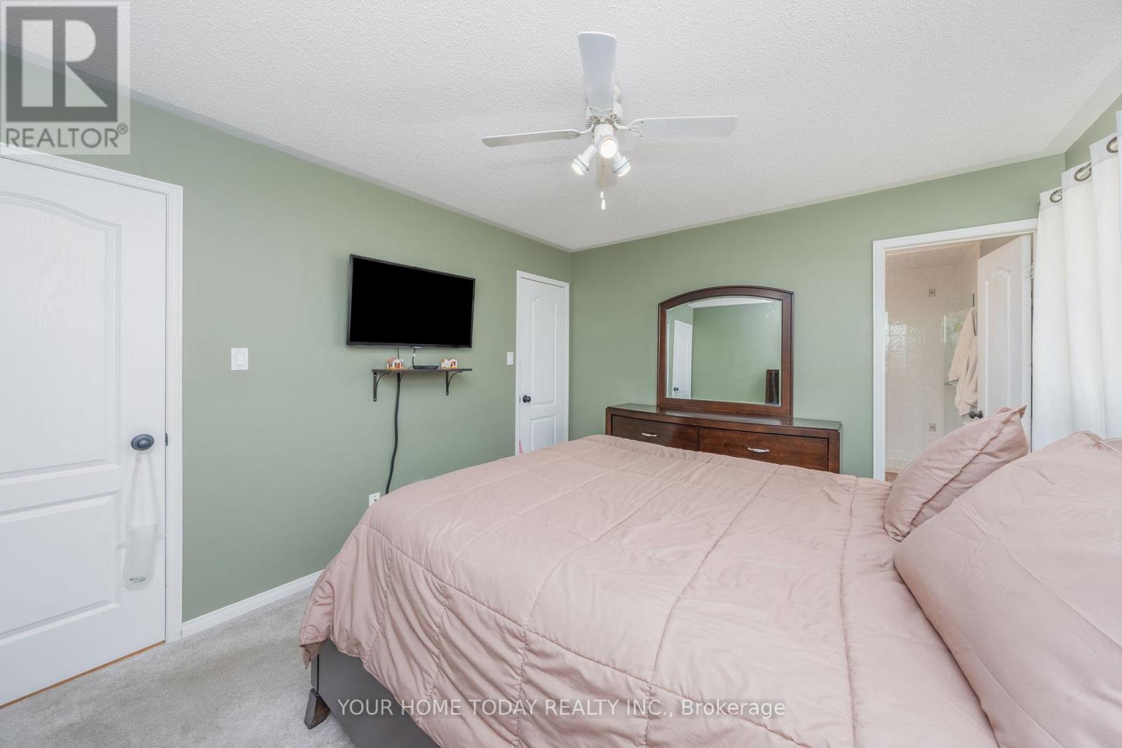 208 Van Scott Drive, Brampton, Ontario  L7A 1V9 - Photo 20 - W12476834