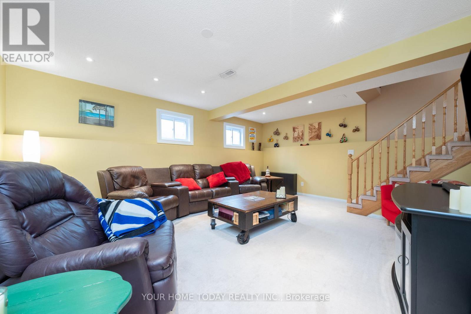208 Van Scott Drive, Brampton, Ontario  L7A 1V9 - Photo 28 - W12476834