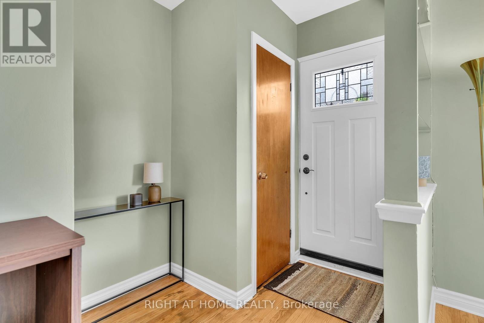 34 Althea Road, Toronto, Ontario  M6S 2P2 - Photo 12 - W12476846