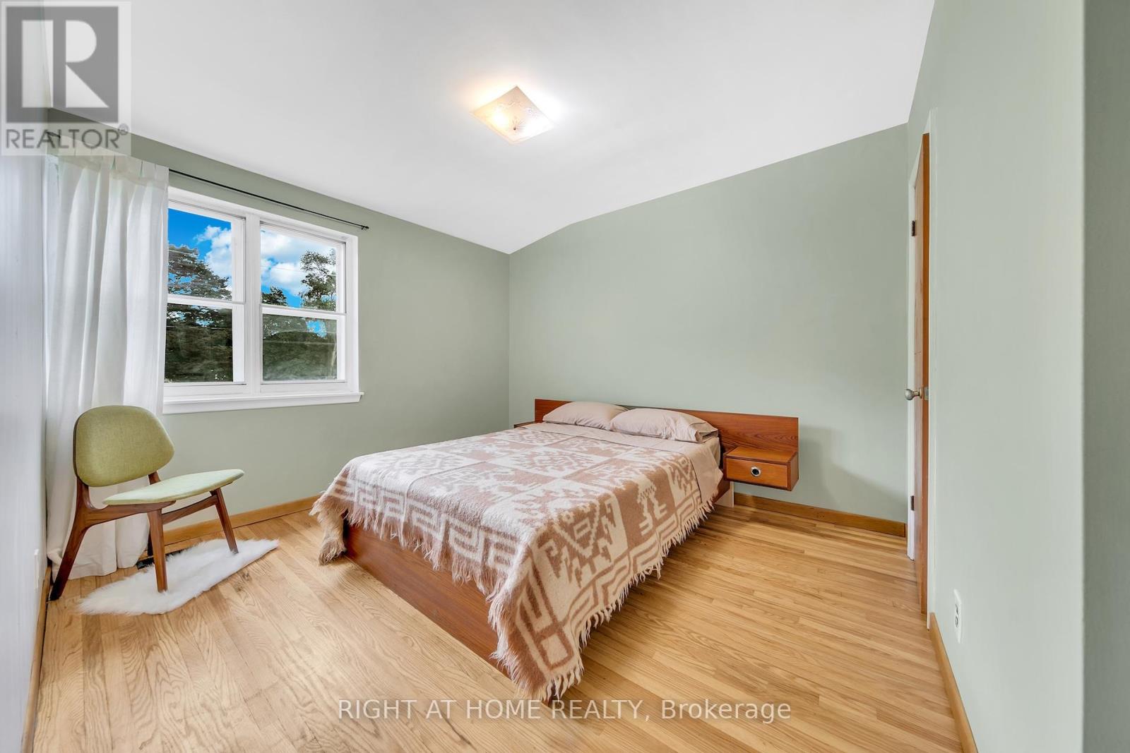 34 Althea Road, Toronto, Ontario  M6S 2P2 - Photo 24 - W12476846