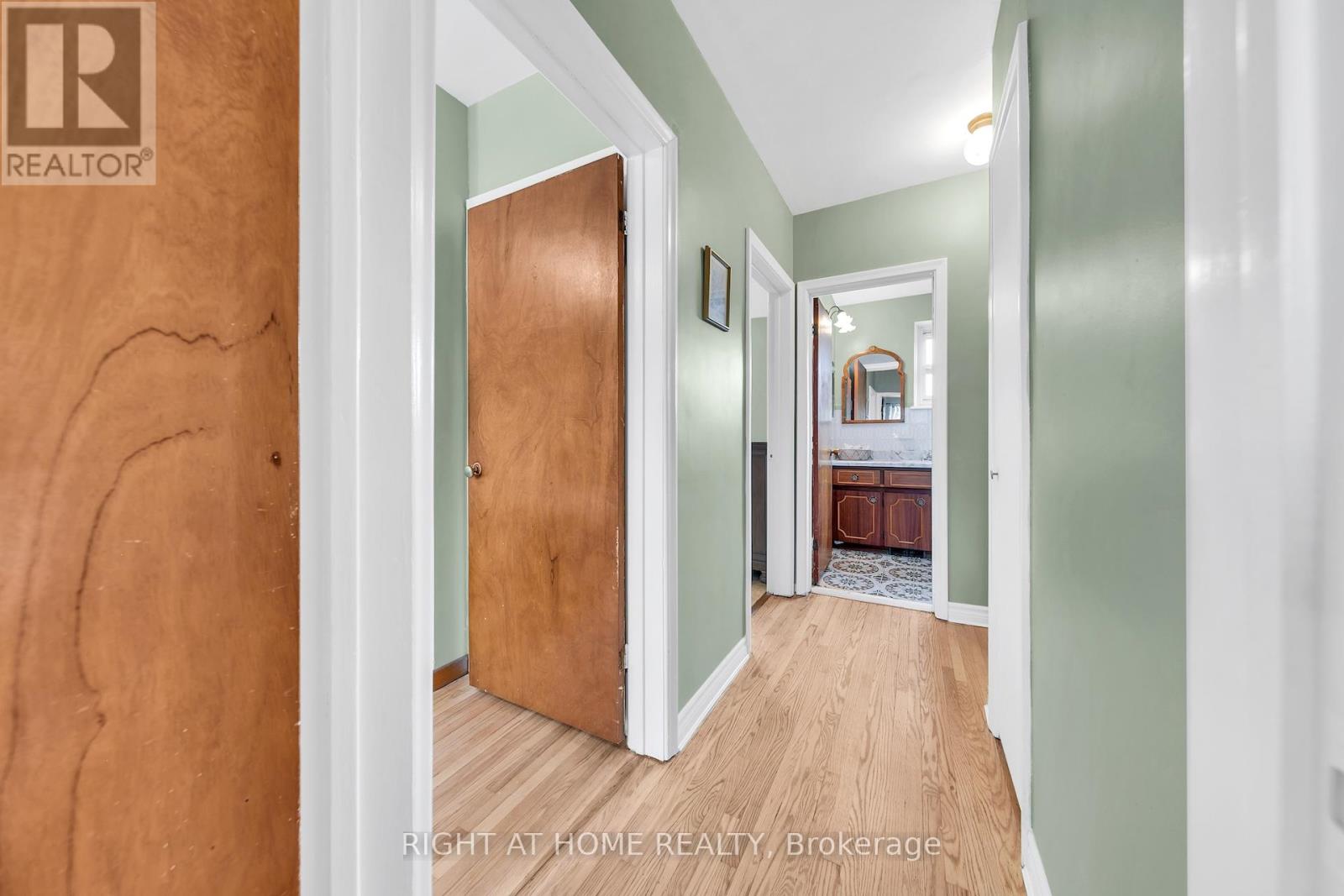 34 Althea Road, Toronto, Ontario  M6S 2P2 - Photo 32 - W12476846