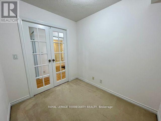 1104 - 1 Elm Drive W, Mississauga, Ontario  L5B 4M1 - Photo 21 - W12476847
