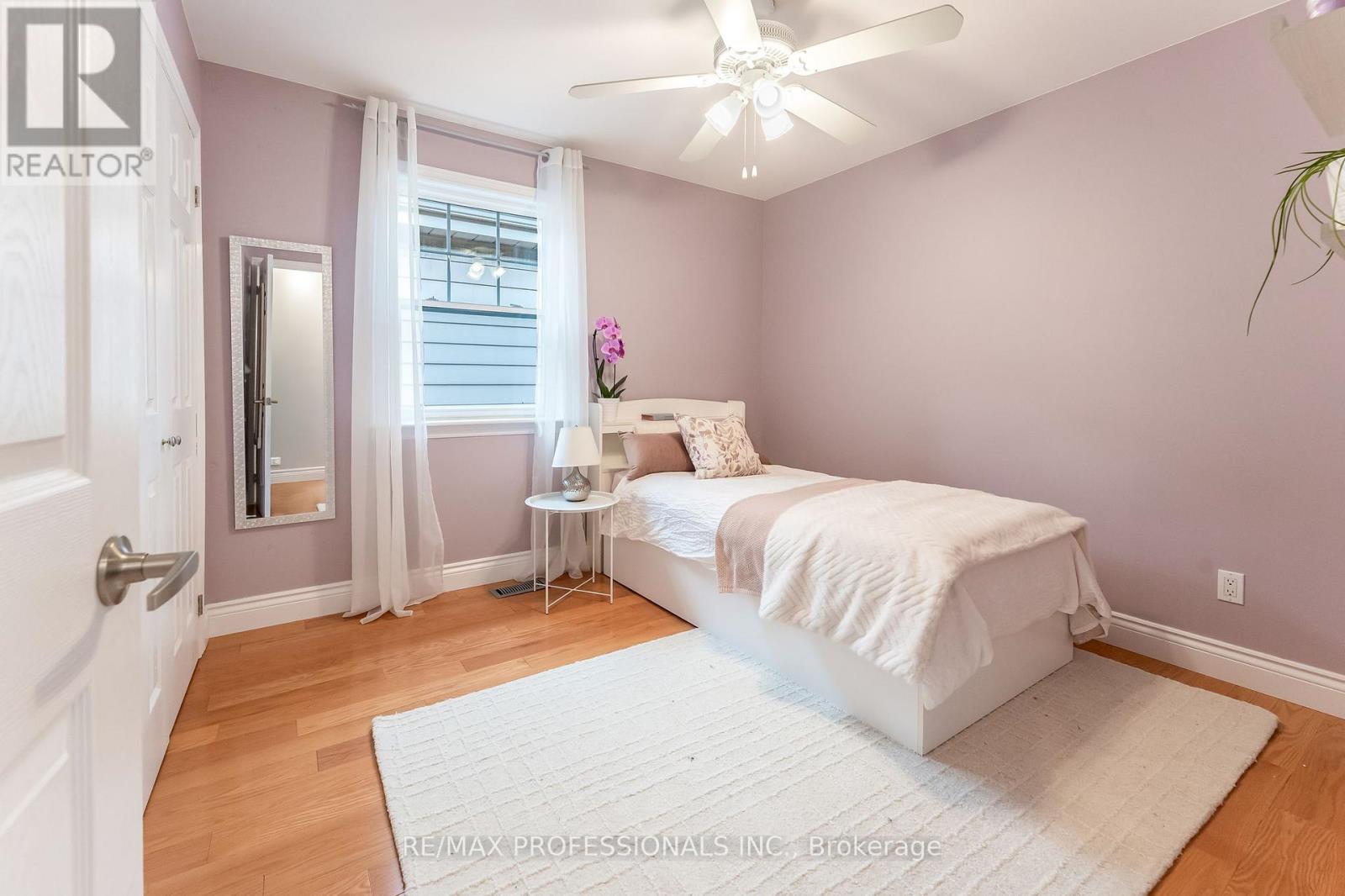 37 Lavinia Avenue, Toronto, Ontario  M6S 3H9 - Photo 23 - W12476858