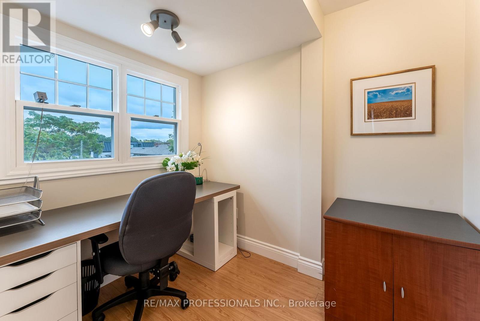 37 Lavinia Avenue, Toronto, Ontario  M6S 3H9 - Photo 30 - W12476858