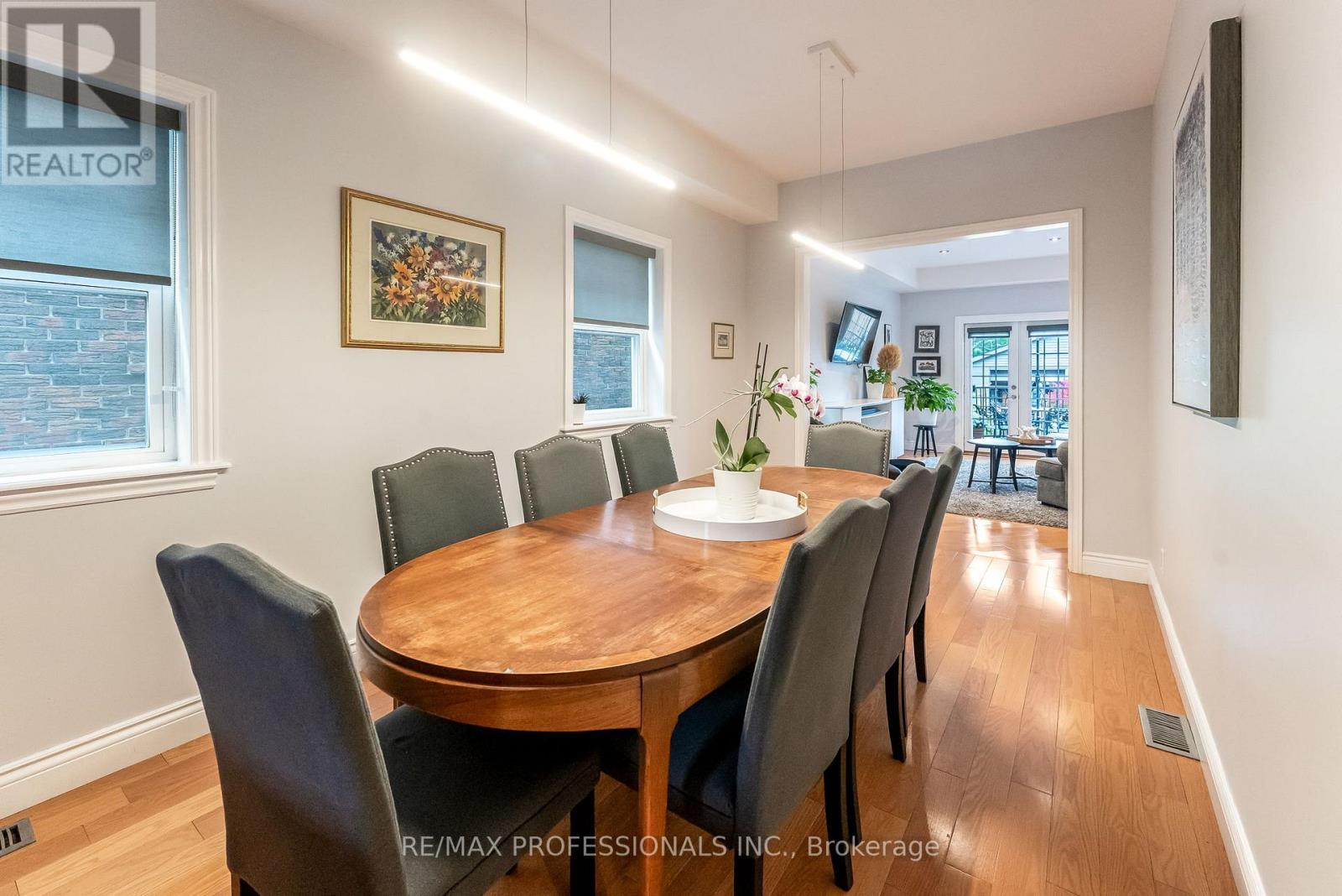 37 Lavinia Avenue, Toronto, Ontario  M6S 3H9 - Photo 9 - W12476858