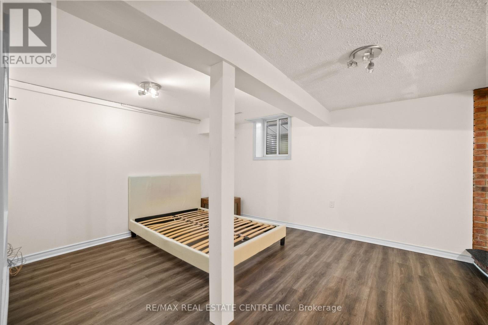 4263 Sugarbush Road, Mississauga, Ontario  L5B 2X6 - Photo 12 - W12476877