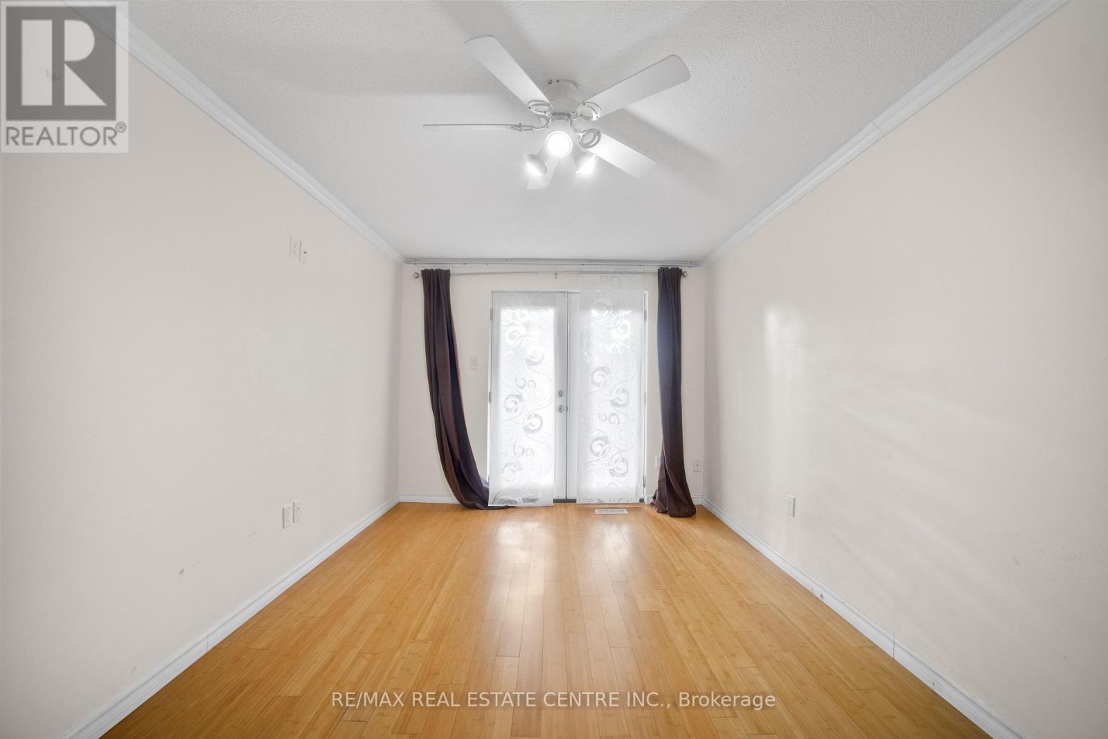 4263 Sugarbush Road, Mississauga, Ontario  L5B 2X6 - Photo 6 - W12476877