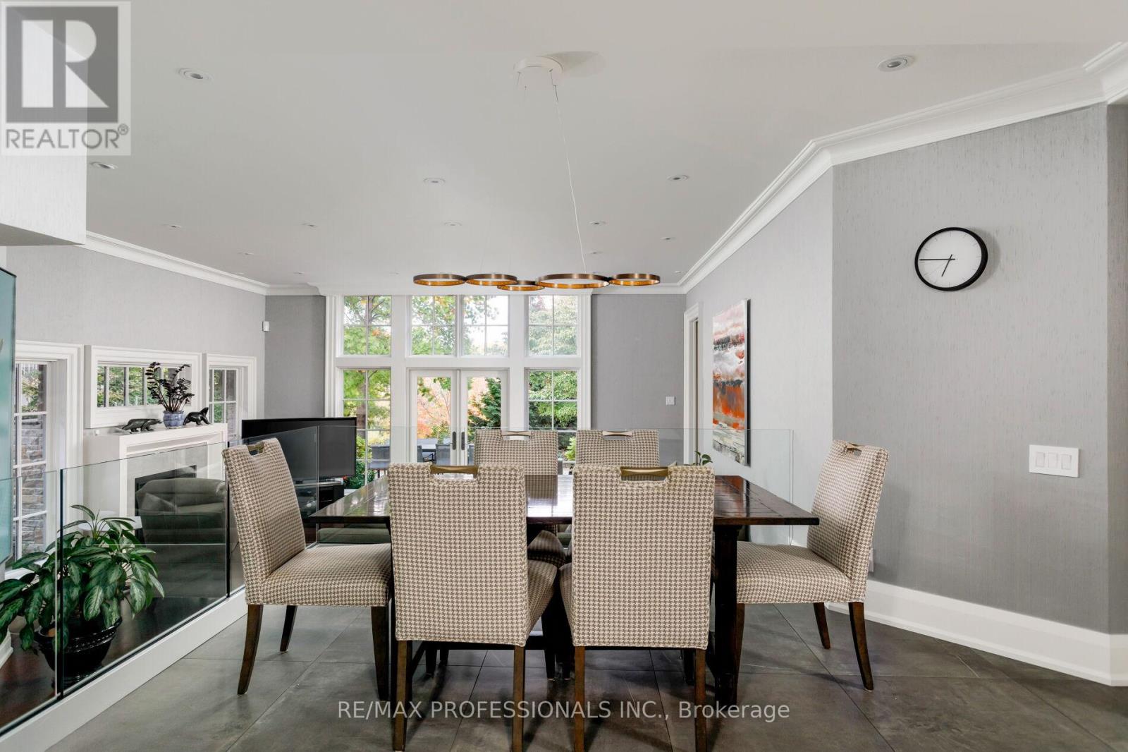 43 The Kingsway, Toronto, Ontario  M8X 2S9 - Photo 17 - W12476896