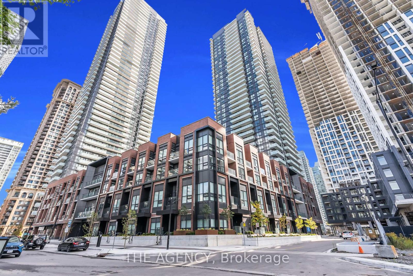 1207 - 4130 Parkside Village Drive, Mississauga, Ontario  L5B 0L7 - Photo 4 - W12476914
