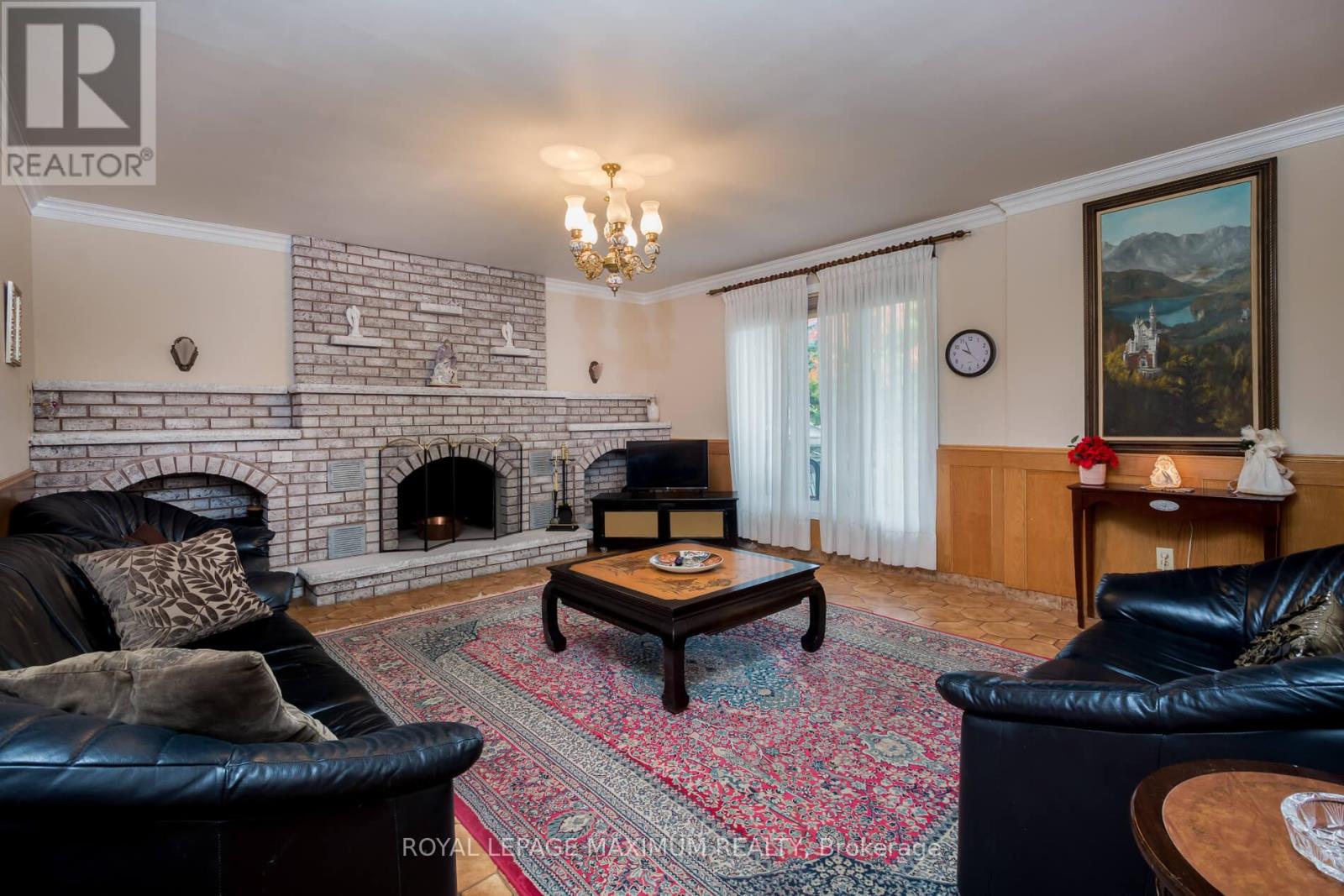 119 Glen Long Avenue, Toronto, Ontario  M6B 2M4 - Photo 10 - W12476922