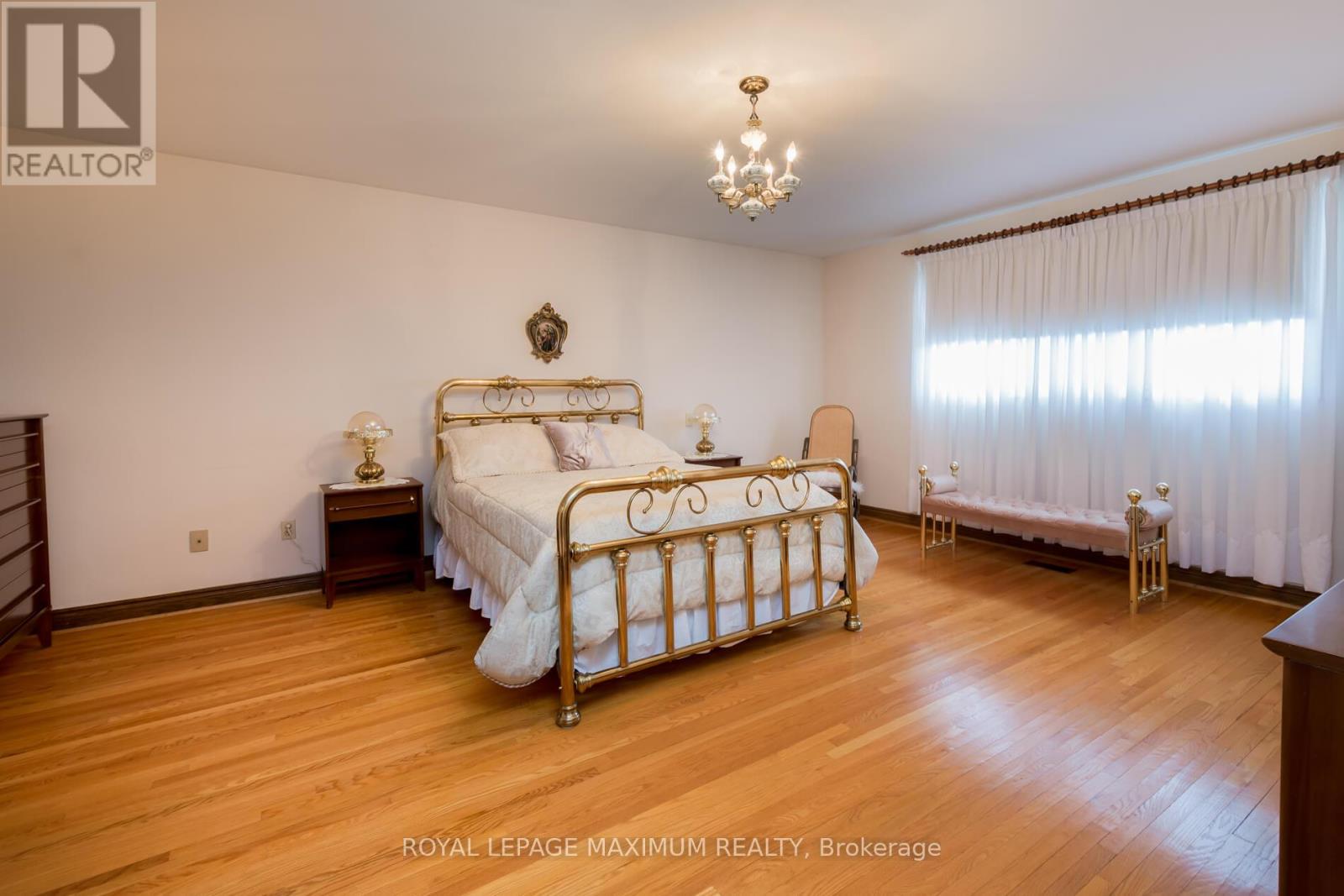 119 Glen Long Avenue, Toronto, Ontario  M6B 2M4 - Photo 21 - W12476922