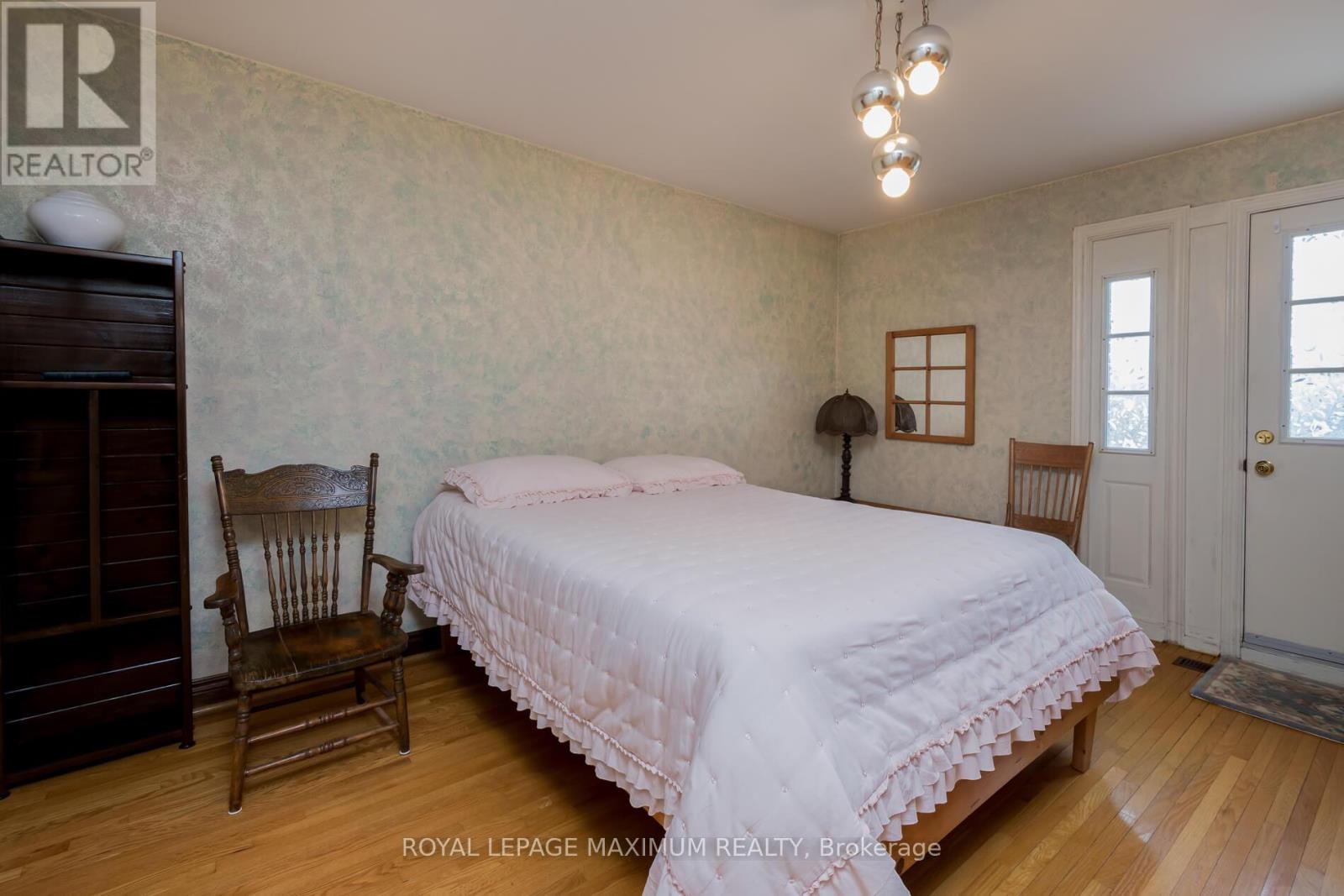 119 Glen Long Avenue, Toronto, Ontario  M6B 2M4 - Photo 28 - W12476922