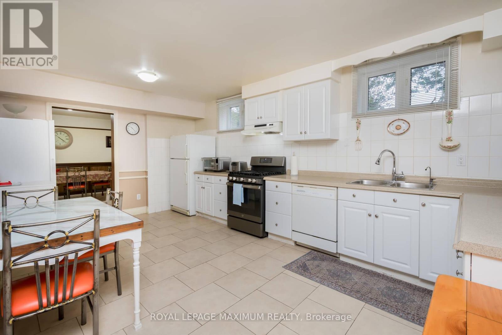 119 Glen Long Avenue, Toronto, Ontario  M6B 2M4 - Photo 31 - W12476922
