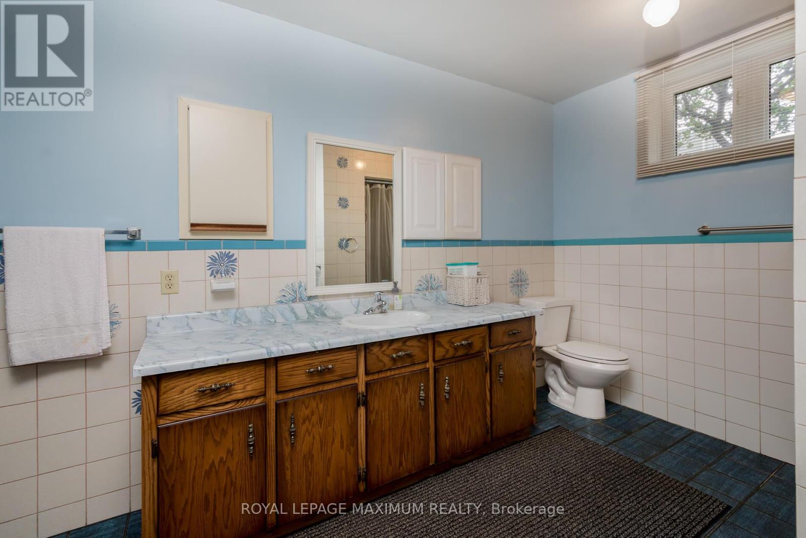 119 Glen Long Avenue, Toronto, Ontario  M6B 2M4 - Photo 36 - W12476922